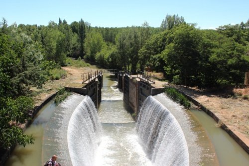 Esclusas del Canal de Castilla, a su paso por Palencia