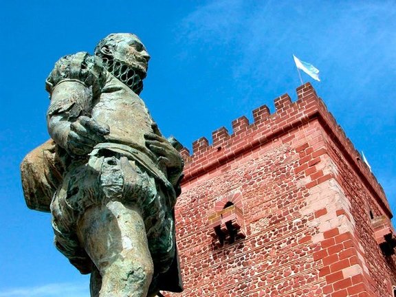 Estatua de Miguel de Cervantes - Alcázar de San Juan