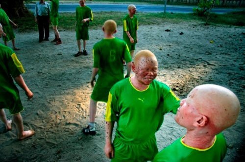 Jugadores del Albino United  (fotografía:  www.elenganche.es)