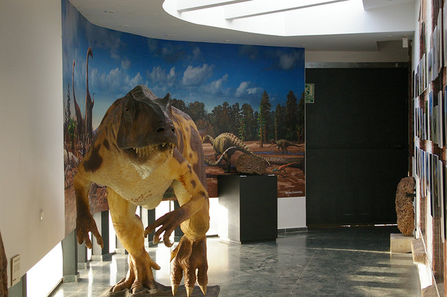 Museo Sala de los Infantes Dinosaurios_1